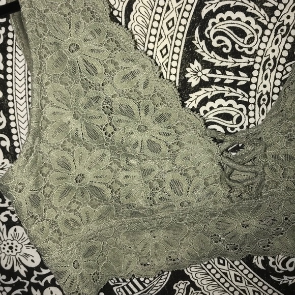 Hollister Gilly Hicks Lace Bralette - Picture 2 of 3